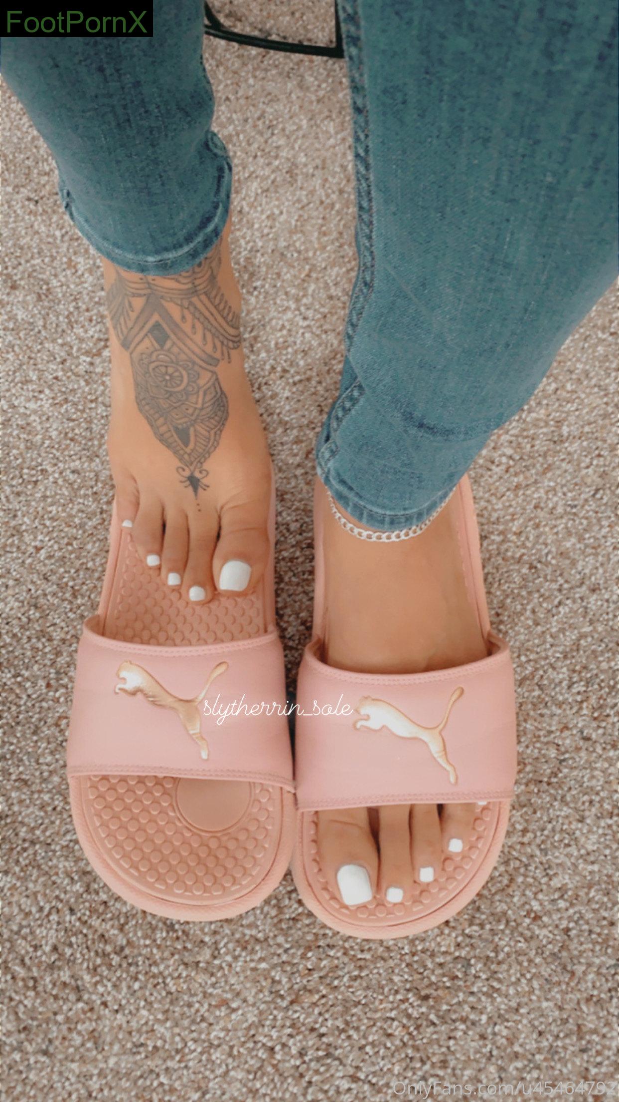 slytherrin_sole feet photo 22